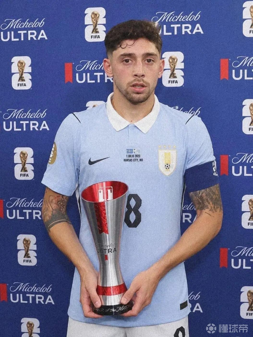 力压沙特门将奥韦斯,巴尔韦德当选FIFA全场最佳球员